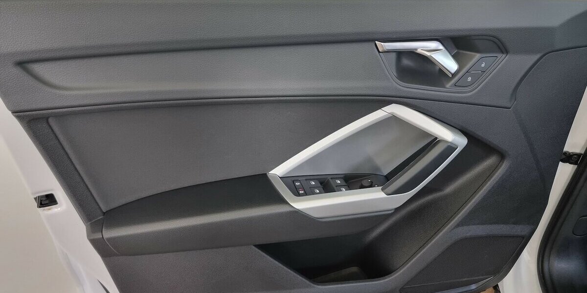 Audi Q3 35 TDI Advanced Prestige LED ACC APP schw.AHK 79.950 km 27.750 &euro; Garrel 49681