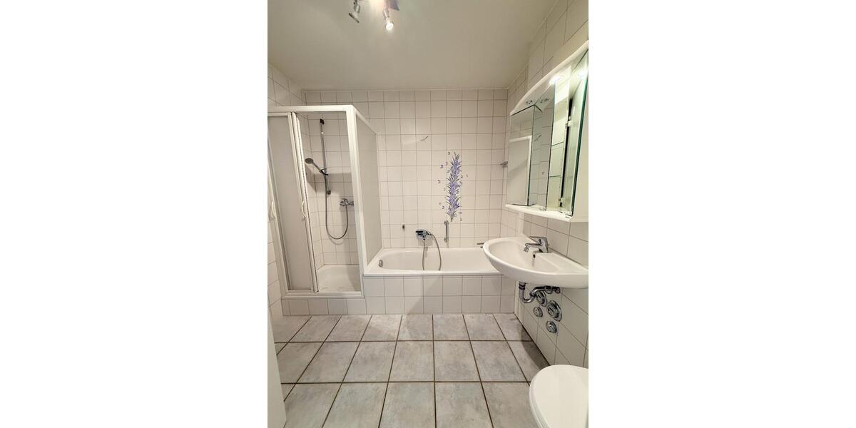 Etagenwohnung Gauting - 3 Zimmer, 76 m&sup2;, 1.250&euro; | Angebot:26675808