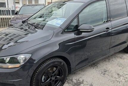 VW Touran 27.000 km 28.990 &euro; Mannheim 68159