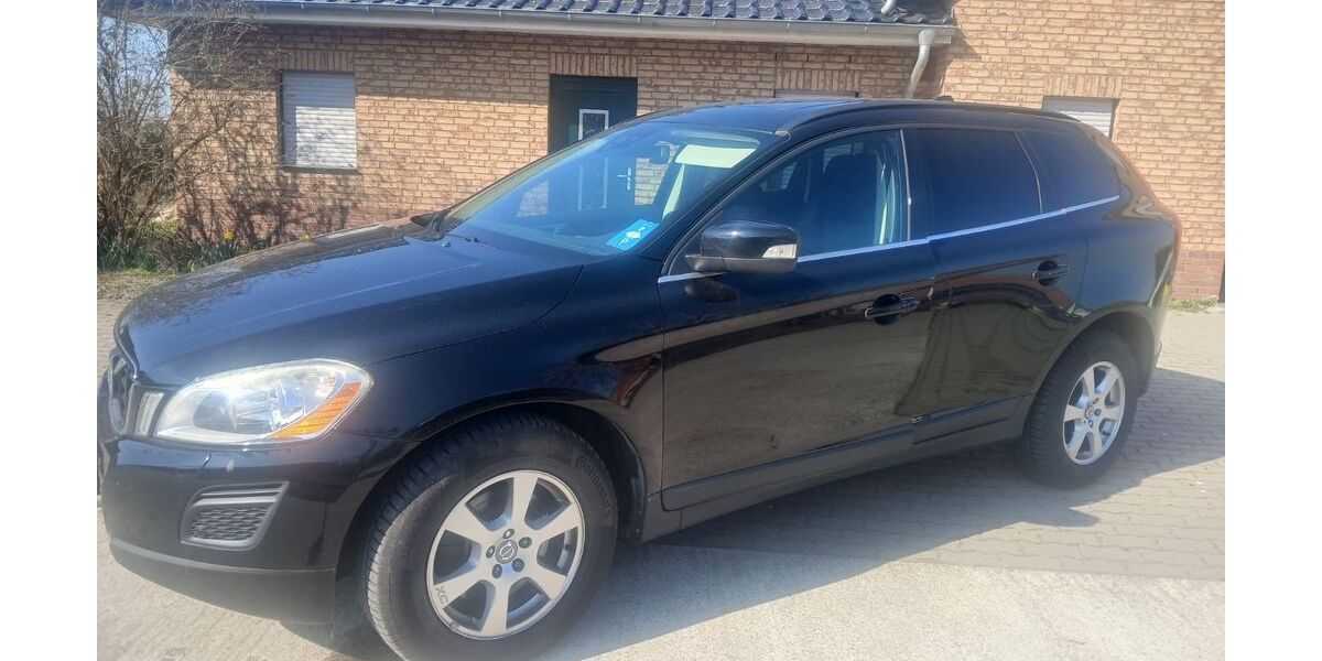 Volvo XC60 166.196 km 11.000 &euro; Klüden 39638