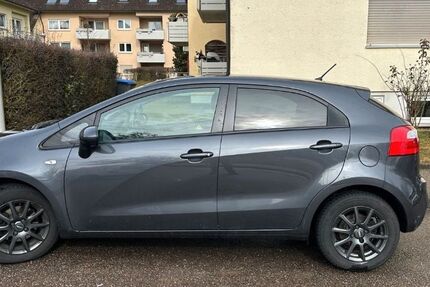 Kia Rio 104.000 km 5.900 &euro; Gundelfingen 89423