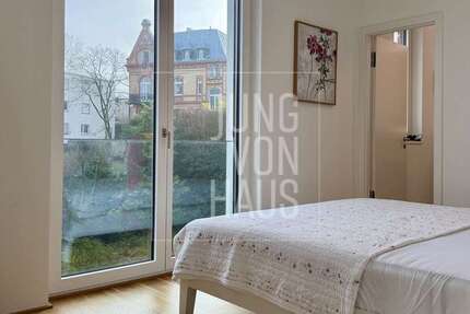 Haus Wiesbaden Südost - 6.5 Zimmer, 245 m&sup2;, 5.145&euro; | Angebot:24849758
