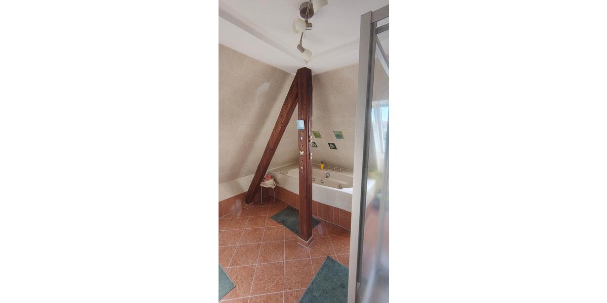 Dachgeschoßwohnung Großröhrsdorf - 4 Zimmer, 115 m&sup2;, 920&euro; | Angebot:26665606