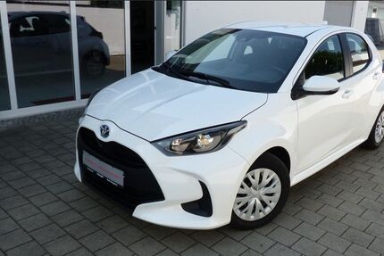 Toyota Yaris 25.000 km 18.900 &euro; Bad Gögging 93333