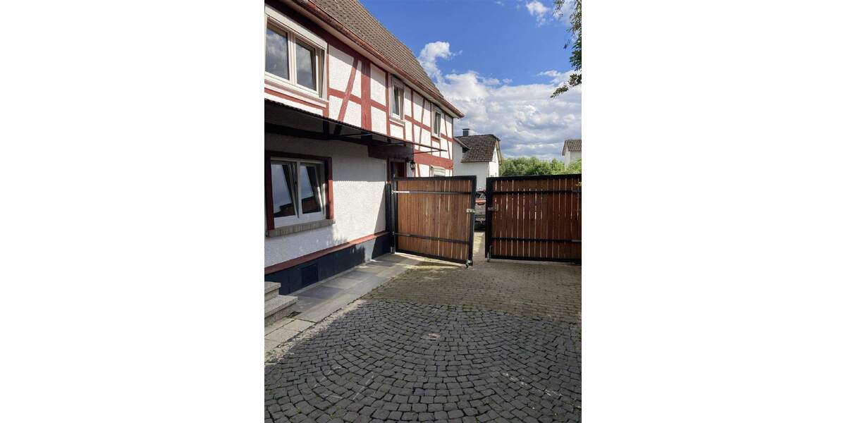 Einfamilienhaus Nidda Ober-Schmitten - 3 Zimmer, 104 m&sup2;, 140.000&euro; | Angebot:25771484