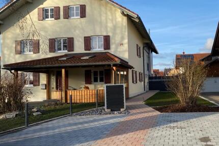 3,5 Zimmer Wohnung mit Bergblick im 1. OG sowie Garten & Terrasse 3 zimmer