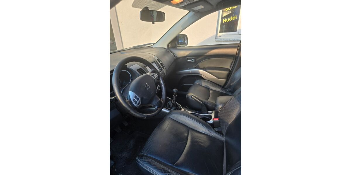 Peugeot 4007 220.000 km 3.500 &euro; Riegelsberg 66292