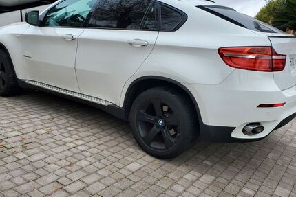 BMW X6 260.000 km 16.000 &euro; Frankfurt am Main 60598