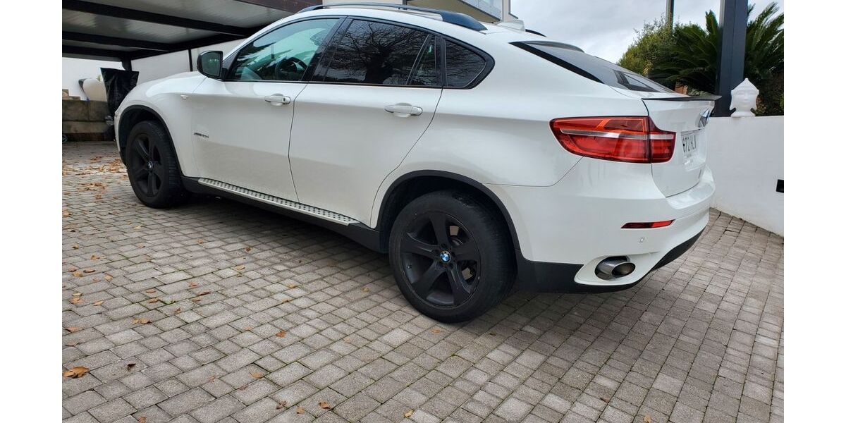 BMW X6 260.000 km 16.000 &euro; Frankfurt am Main 60598