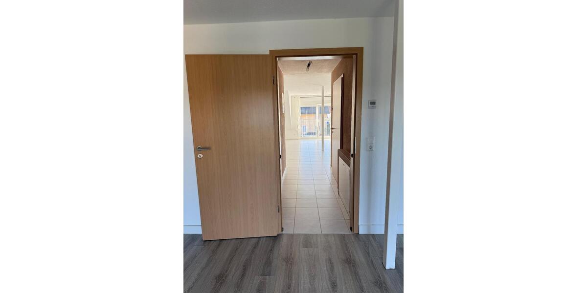Dachgeschoßwohnung Gäufelden - 2.5 Zimmer, 71 m&sup2;, 790&euro; | Angebot:26234673