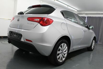 Alfa Romeo Giulietta 17.011 km 17.799 &euro; München 80993