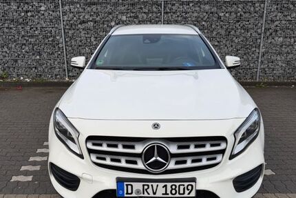 Mercedes-Benz GLA 200 57.000 km 21.000 &euro; Düsseldorf 40211