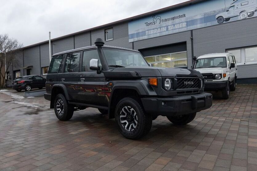 Land Cruiser