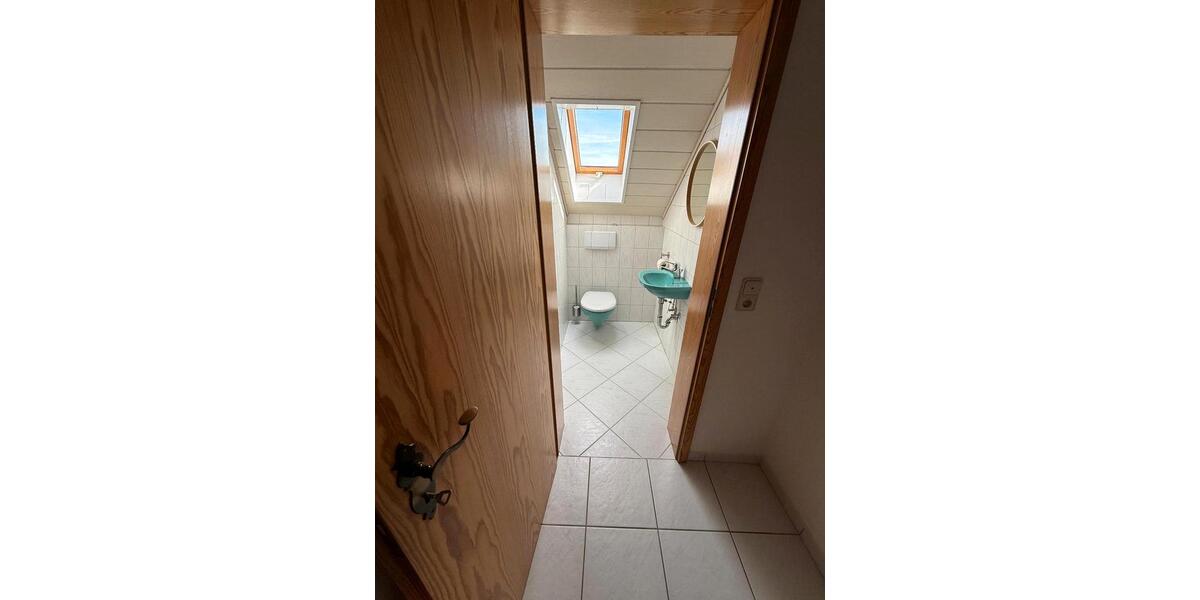 Etagenwohnung Prosselsheim - 4 Zimmer, 120 m&sup2;, 700&euro; | Angebot:26211442