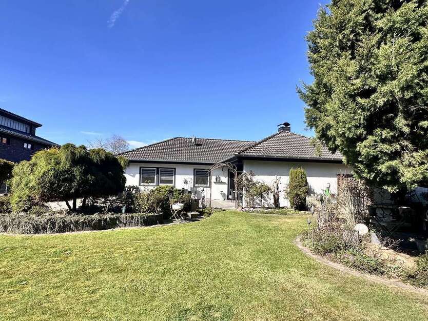 Haus zum Kaufen in Bad Zwischenahn- Petersfehn I 445.000 € 135 m²