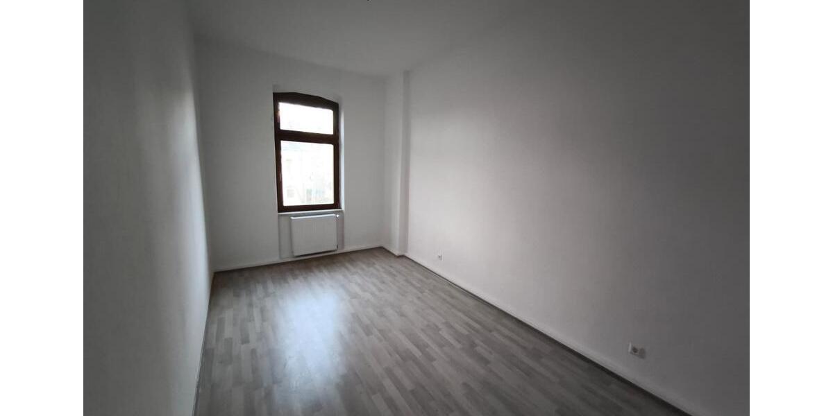 Etagenwohnung Zwickau - 4 Zimmer, 95 m&sup2;, 650&euro; | Angebot:26008269