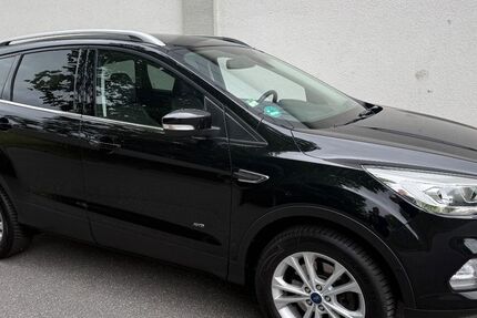 Ford Kuga 105.323 km 16.950 &euro; Neumünster 24536