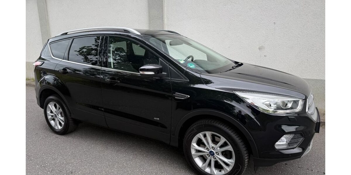 Ford Kuga 105.323 km 16.950 &euro; Neumünster 24536
