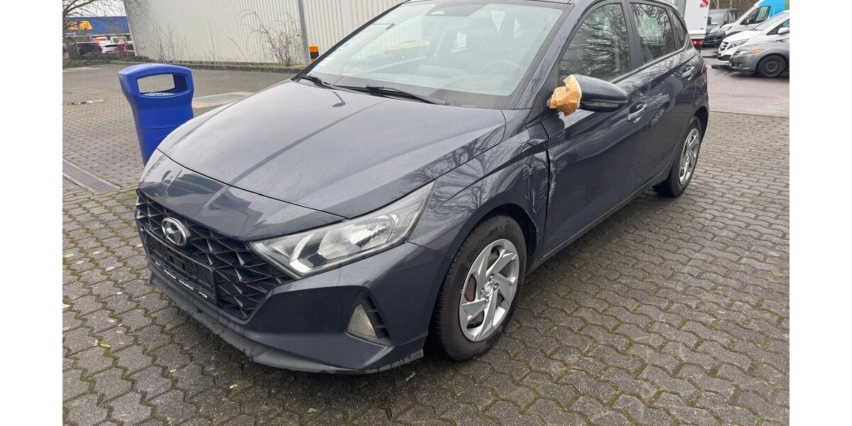 Hyundai i20 117.000 km 8.950 &euro; Saarlouis 66740