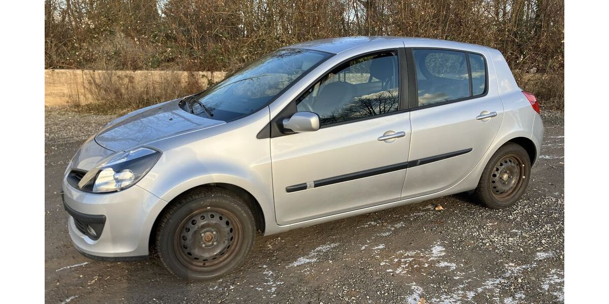 Renault Clio 71.000 km 3.800 &euro; Straubenhardt 75334