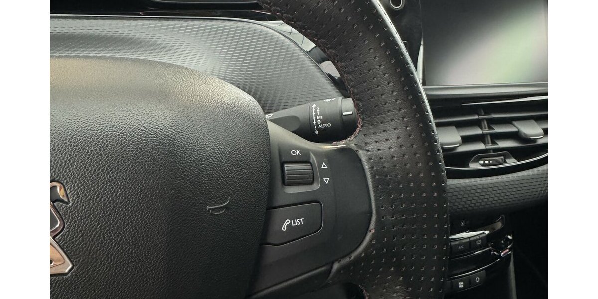 Peugeot 2008 1.2 GT-Line Automatik Sitzheizung Carplay 120.782 km 11.367 &euro; Lich 35423