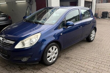 Opel Corsa D 163.000 km 2.699 &euro; Duisburg 47051
