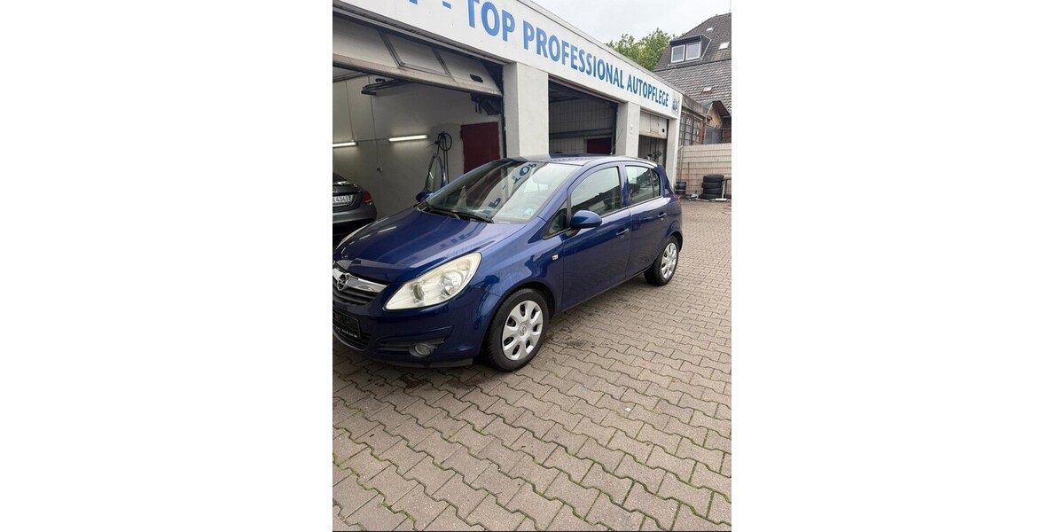 Opel Corsa D 163.000 km 2.799 &euro; Duisburg 47051