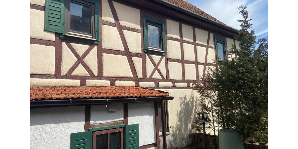 Einfamilienhaus Sulzfeld - 5 Zimmer, 200 m&sup2;, 195.000&euro; | Angebot:24307376