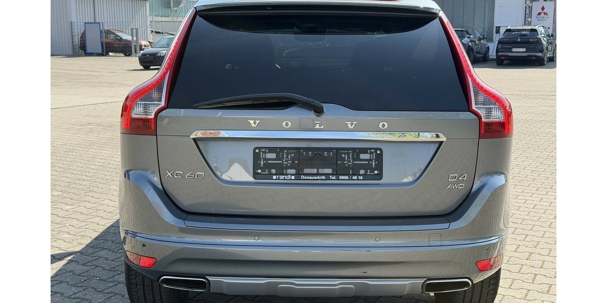 Volvo XC60 Momentum AWD / SitzH / Panorama 104.000 km 20.490 &euro; Donauwörth 86609