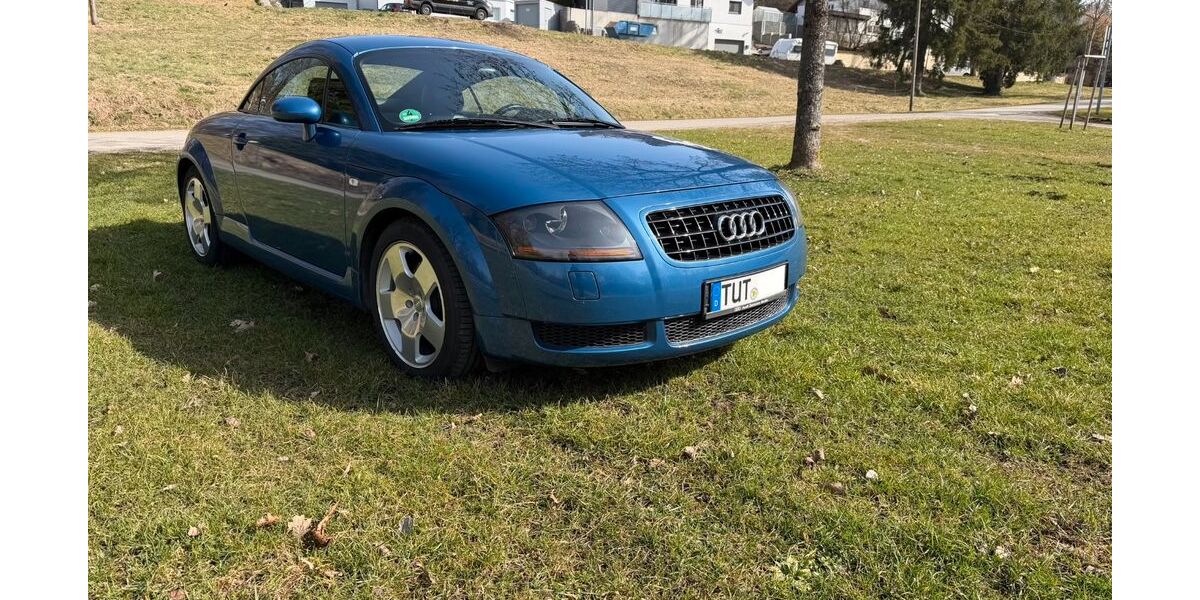 Audi TT 183.300 km 8.500 &euro; Trossingen 78647