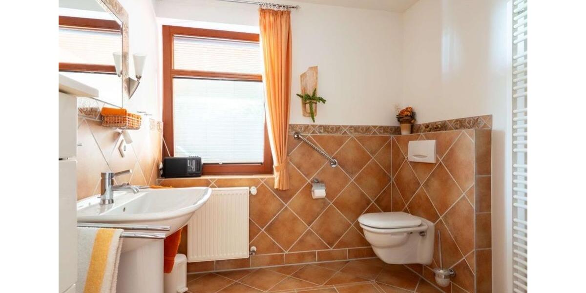 Einfamilienhaus Cappeln (Oldenburg) - 7 Zimmer, 100 m&sup2;, 349.000&euro; | Angebot:26602622