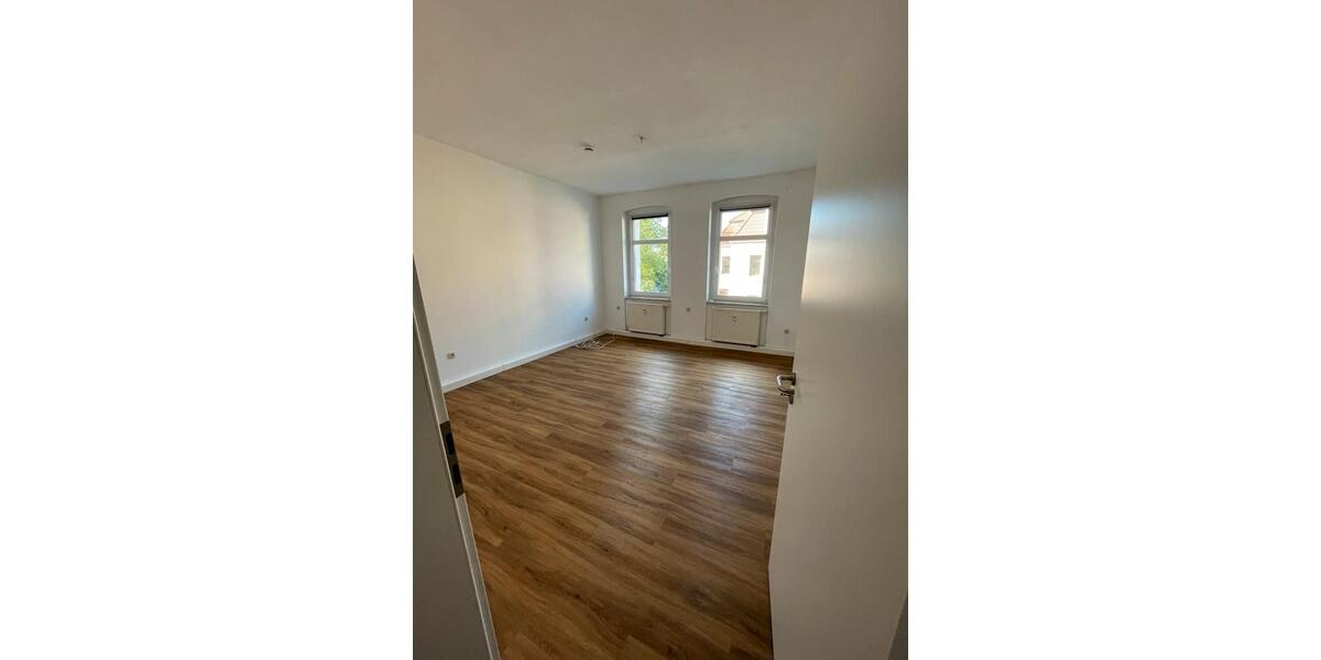 Etagenwohnung Eisenberg - 1 Zimmer, 63 m&sup2;, 425&euro; | Angebot:25237457