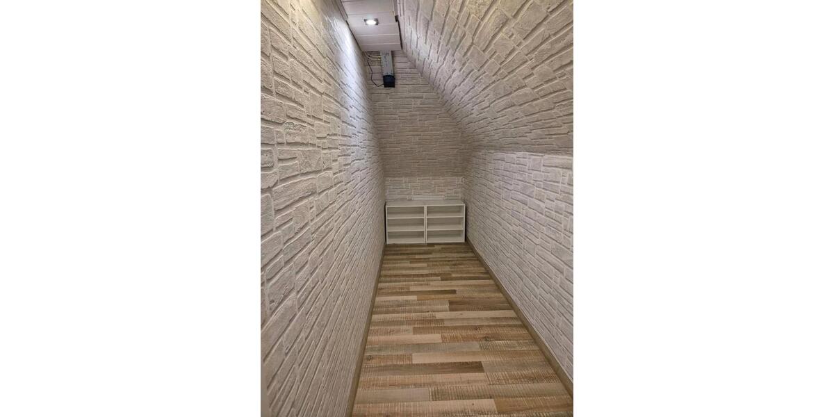 Dachgeschoßwohnung Lotte - 3 Zimmer, 70 m&sup2;, 800&euro; | Angebot:26034973