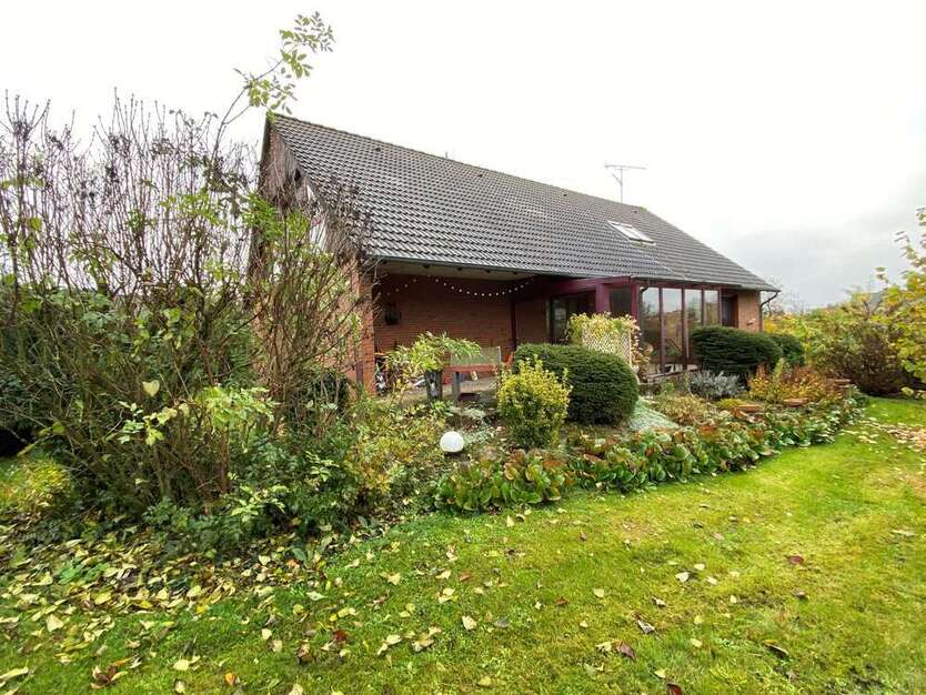 Haus zum Kaufen in Helmstedt 260.000 € 256 m²