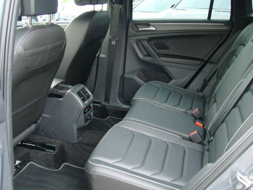 Tiguan 2.0TSI R-Line 4Motion 360° IQ-Light ACC