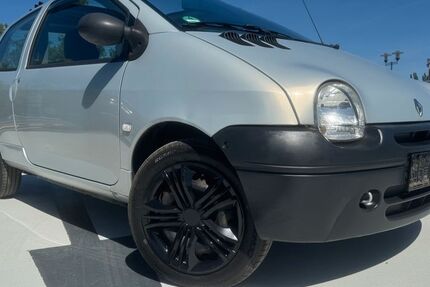 Renault Twingo 106.527 km 1.980 &euro; Bad Nauheim 61231