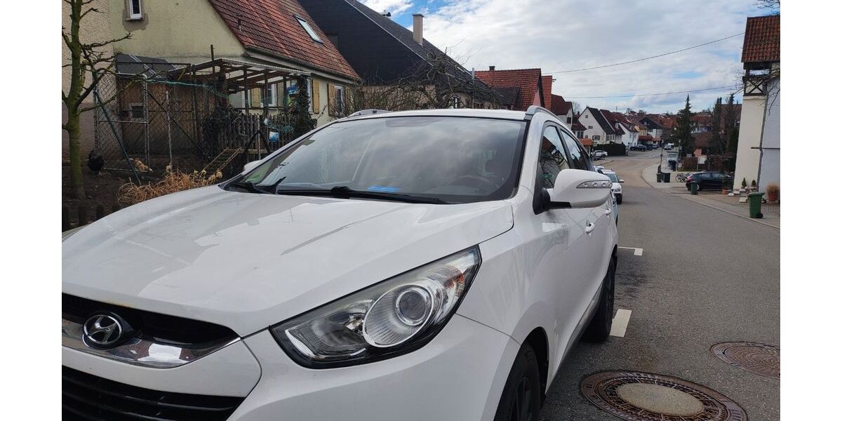 Hyundai ix35 169.000 km 5.400 &euro; Tübingen 72072