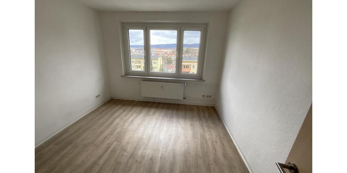 Etagenwohnung Suhl - 3 Zimmer, 60 m&sup2;, 411&euro; | Angebot:26676876