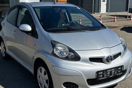 Toyota Aygo (X) 56.000 km 5.490 &euro; Leipheim 89340