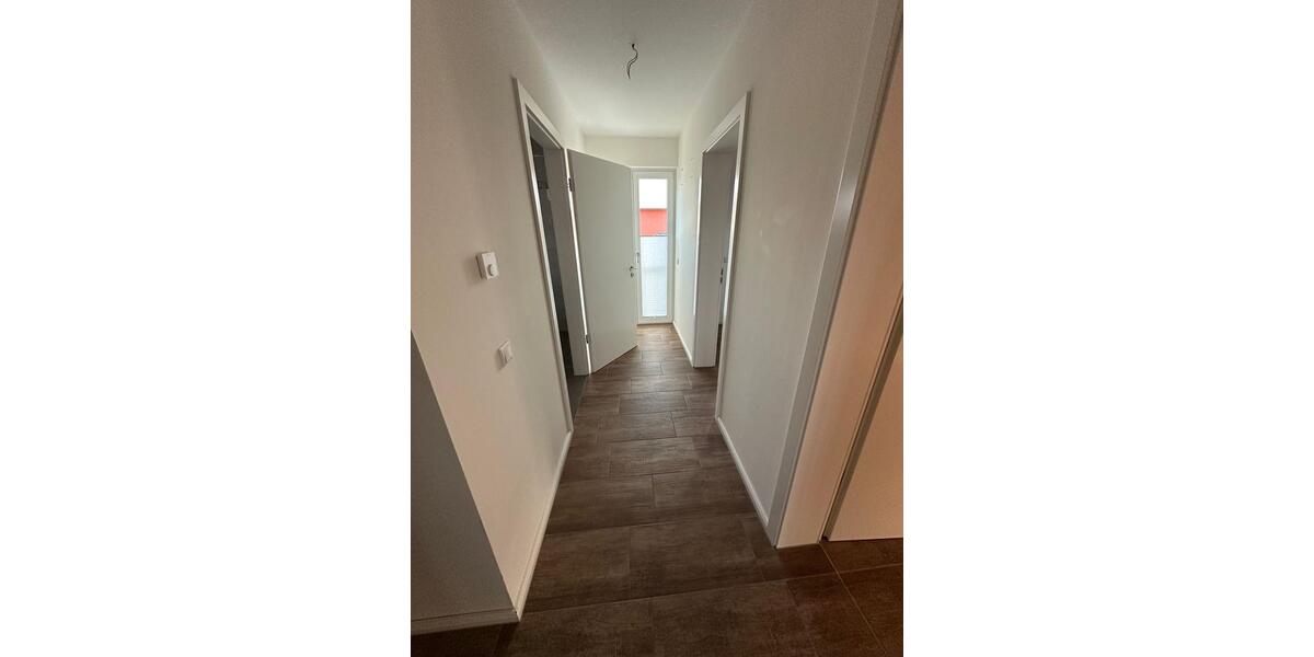 Dachgeschoßwohnung Neubrandenburg - 3 Zimmer, 86 m&sup2;, 1.200&euro; | Angebot:26406504