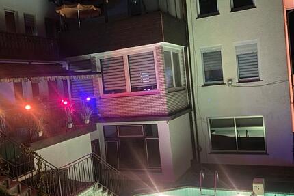 Sehr großes Mietshaus 01701939474 TEL. 1 zimmer