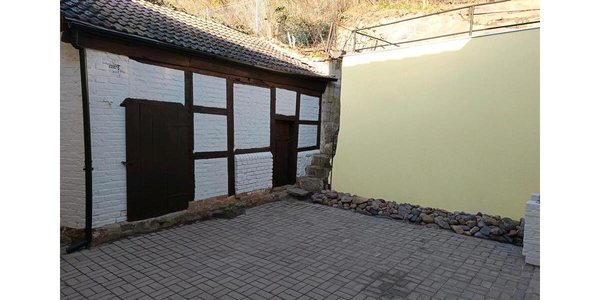 Einfamilienhaus Burg Stargard - 9 Zimmer, 120 m&sup2;, 1.200&euro; | Angebot:26255582