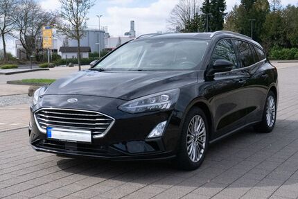 Ford Focus 49.374 km 17.490 &euro; Bad Honnef 53604