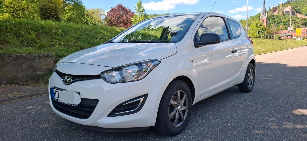Hyundai i20 177.200 km 2.900 € Schönau 69250