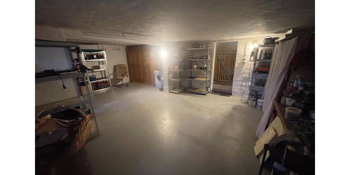 Hochparterre Frankfurt (Oder) - 4 Zimmer, 121 m&sup2;, 290.000&euro; | Angebot:25929448