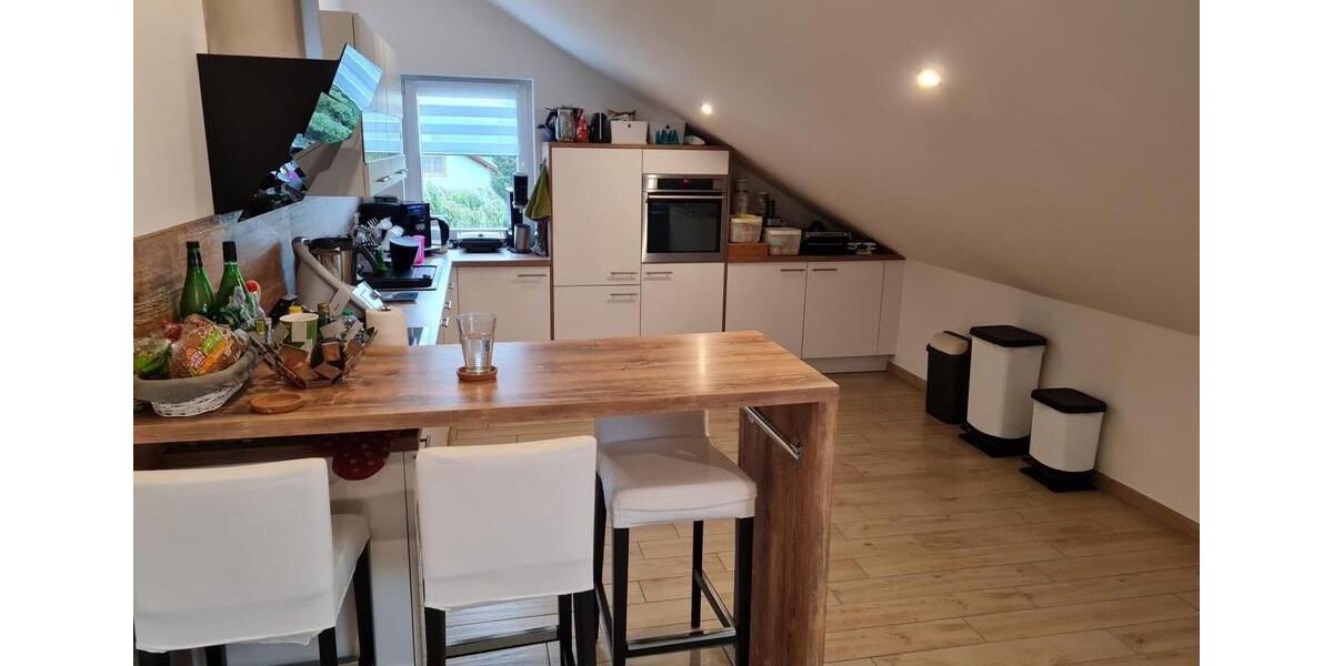 Moderne 3-Zi-DG-Whg., in Geiß-Nidda-95 m², ab 01.03.26, v. privat 3 zimmer