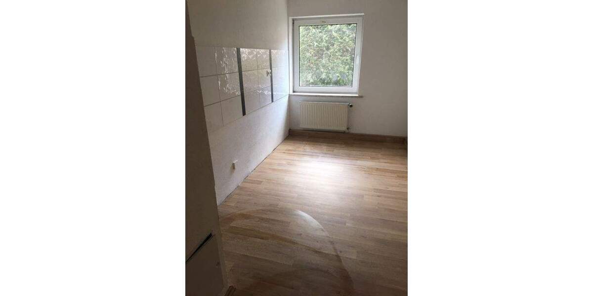 Etagenwohnung Teuchern - 2 Zimmer, 53 m&sup2;, 45.000&euro; | Angebot:26703157