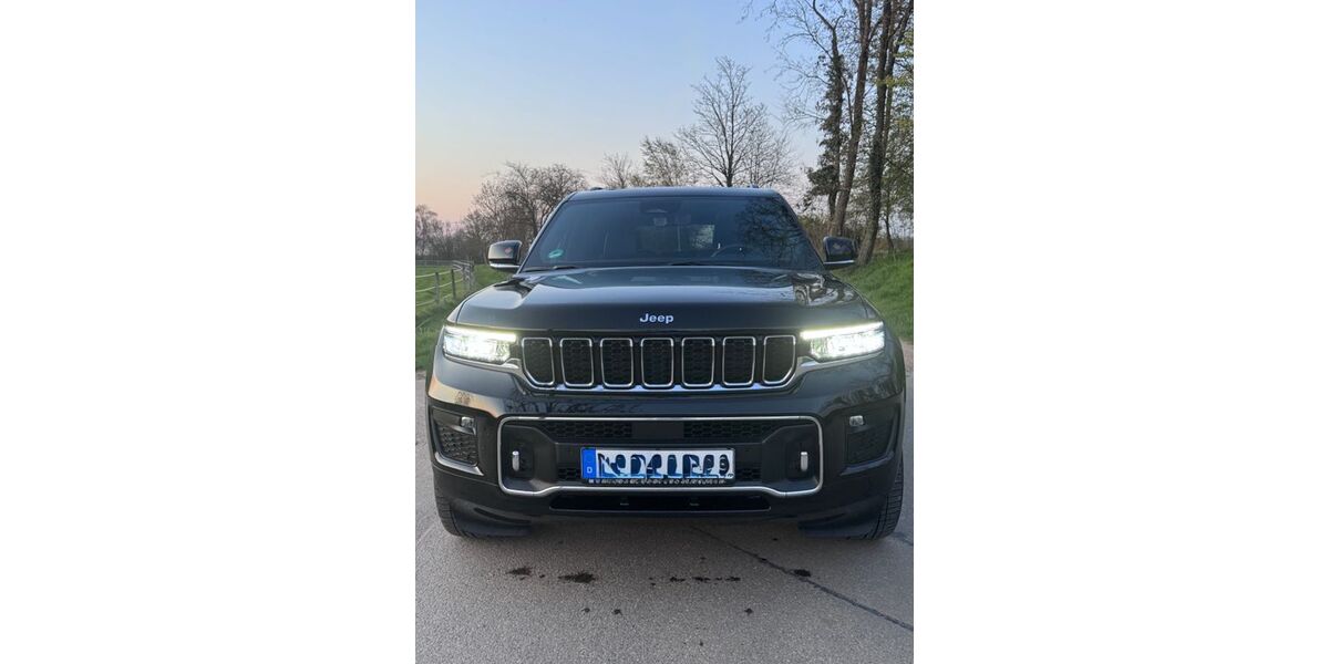 Jeep Grand Cherokee 33.790 km 61.700 &euro; Weisweil 79367