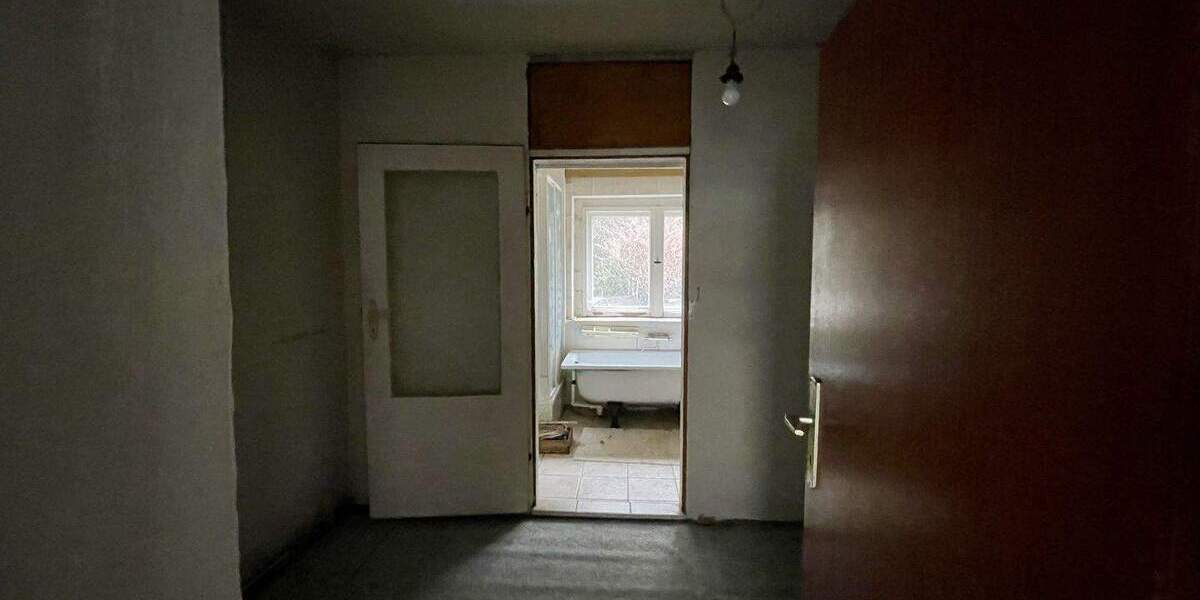 Einfamilienhaus Glashütte - 8 Zimmer, 120 m&sup2;, 80.000&euro; | Angebot:25704907
