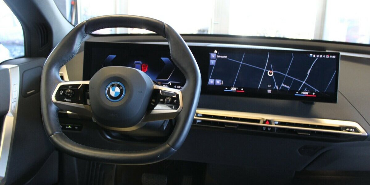 BMW iX xDrive50 35.740 km 54.980 &euro; Euskirchen 53881